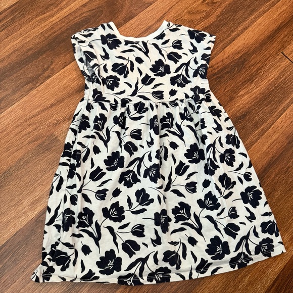 Old Navy Black and White Floral Kids Dress - Picture 4 of 7